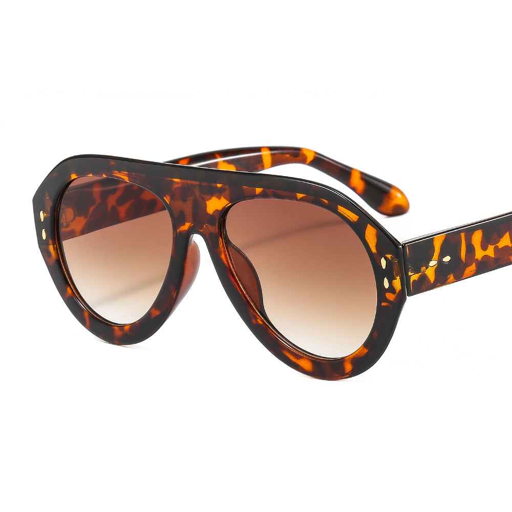 Victoria Retro Oversized Sunglasses